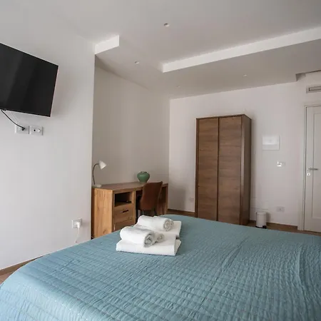 Vista Mare - Via Putignani 146 بيت ضيافة باري